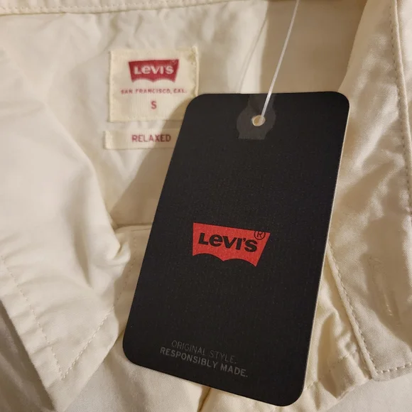 Levi's Short Sleeve Richmond Button Down Shirt - Picture 6 of 8